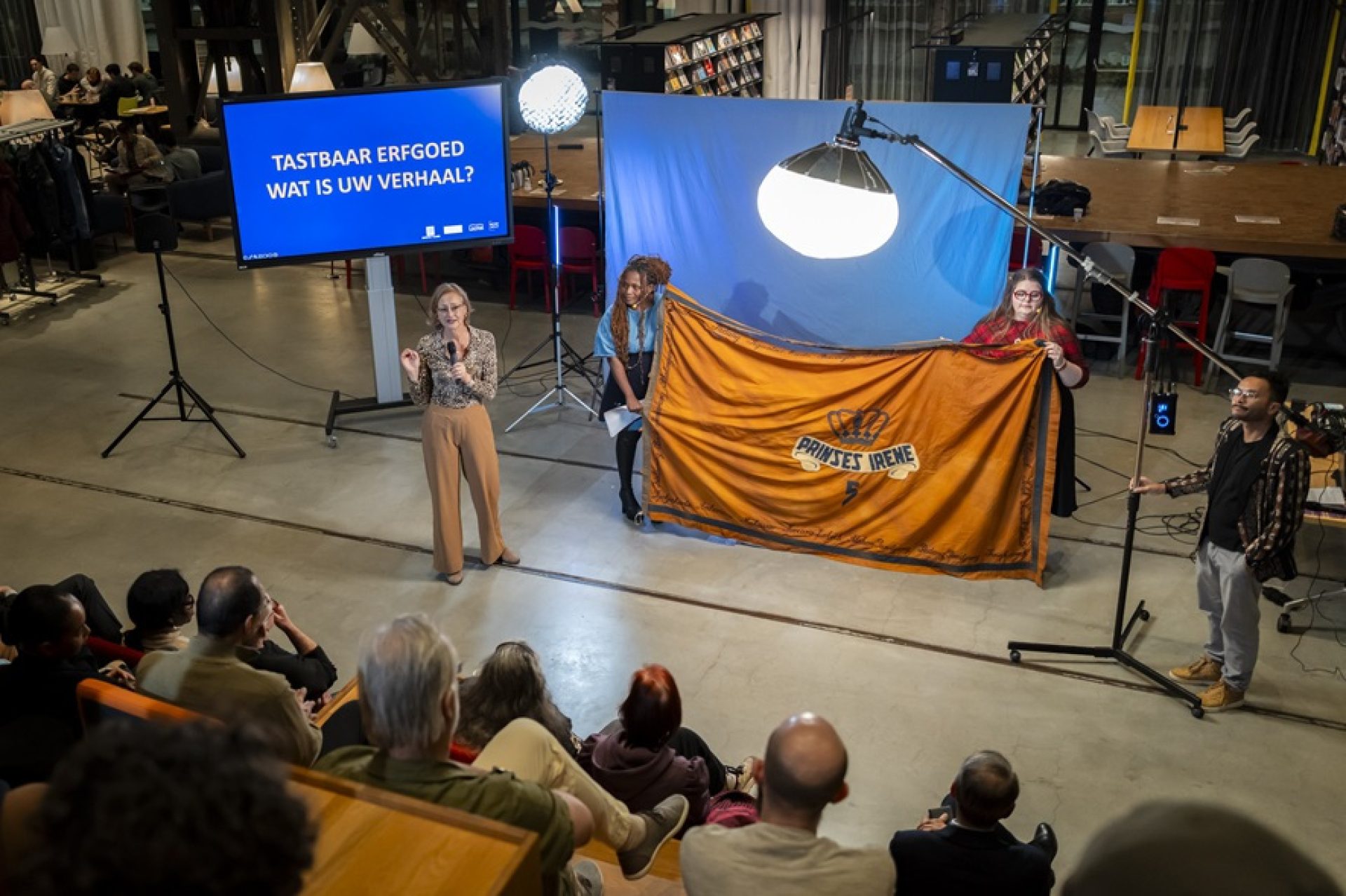 Afsluiting publieksprogramma (Post)koloniaal verleden, 2025. Fotografie Joris Buijs